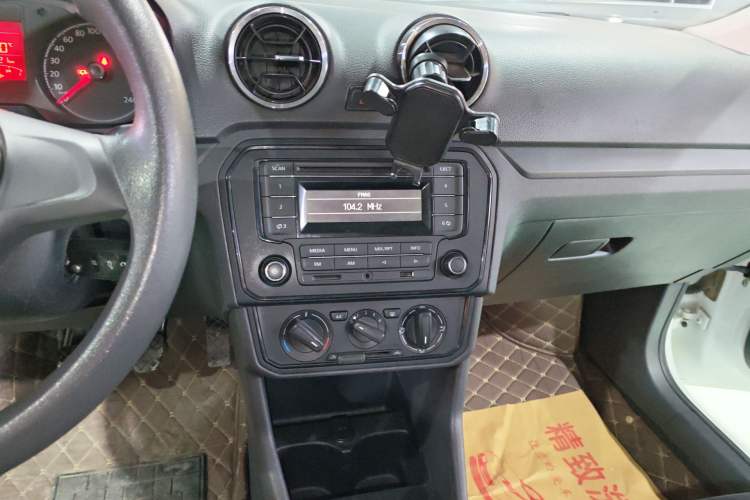 Used Volkswagen Jetta 2017 1.4L Manual Fashion Edition