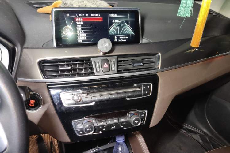 Used BMW X1 2016 xDrive20Li Luxury Model Audio And AC Panel