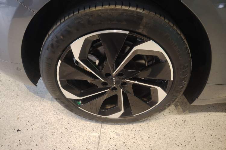 Used Zeekr 001 2022 Ultra-Long Range Dual-Motor YOU Version
