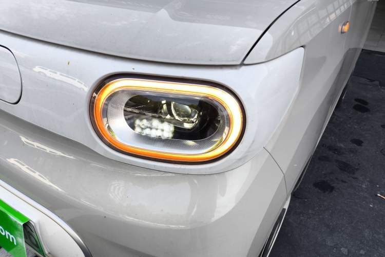 Used Wuling Hongguang MINIEV 2024 3rd Generation 215km Youth Edition Left Front Headlight