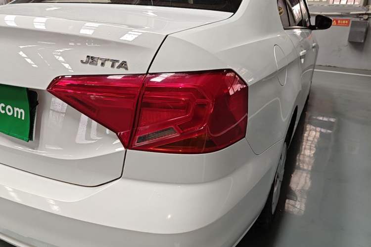 Used Volkswagen Jetta 2017 1.4L Manual Fashion Edition