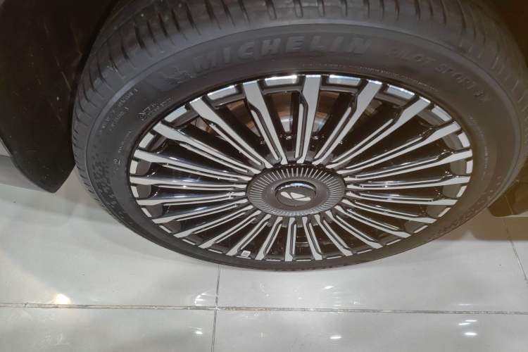 Used Chery T11 2026 Model 220 All-Wheel Drive Family Fun Edition
