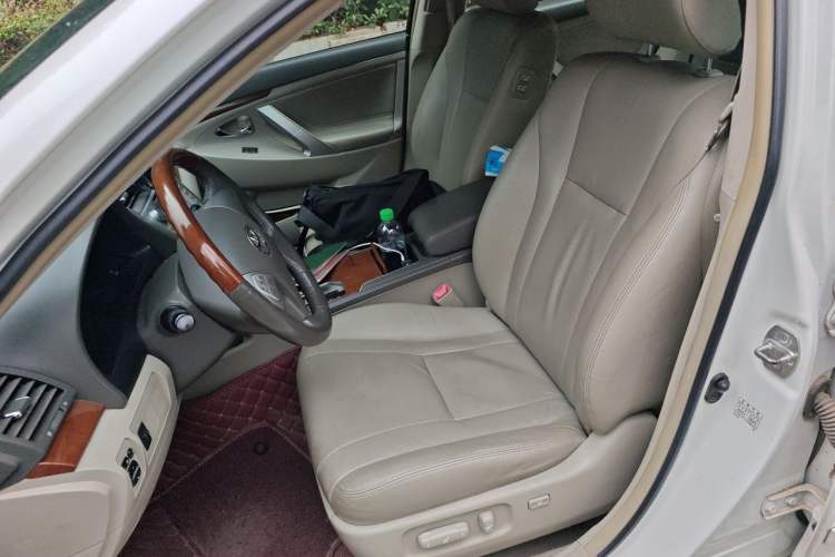 Used Toyota Camry 2013 200G Classic Luxury Edition
