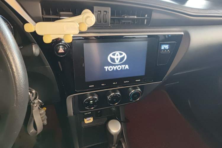 Used Toyota Levin 2017 Revised Version 185T CVT Elite Edition China VI Standard Audio And AC Panel