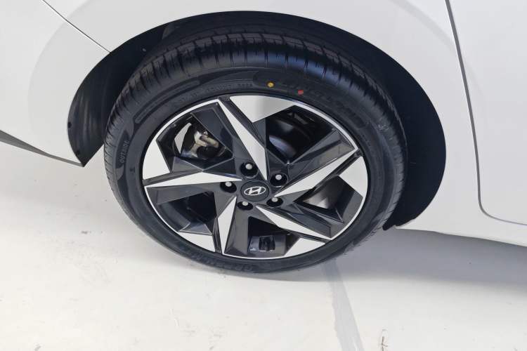 Used Hyundai Elantra 2021 1.5L CVT LUX Prestige Edition