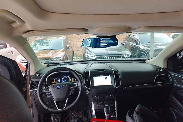 Used Ford Edge 2018 EcoBoost 245 Two-Wheel-Drive Titanium 7-Seater China V Standard
