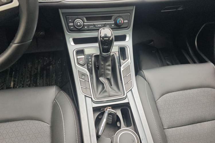 Used Geely Auto Emgrand 2021 UP 1.5L CVT Advanced Edition Gear Lever