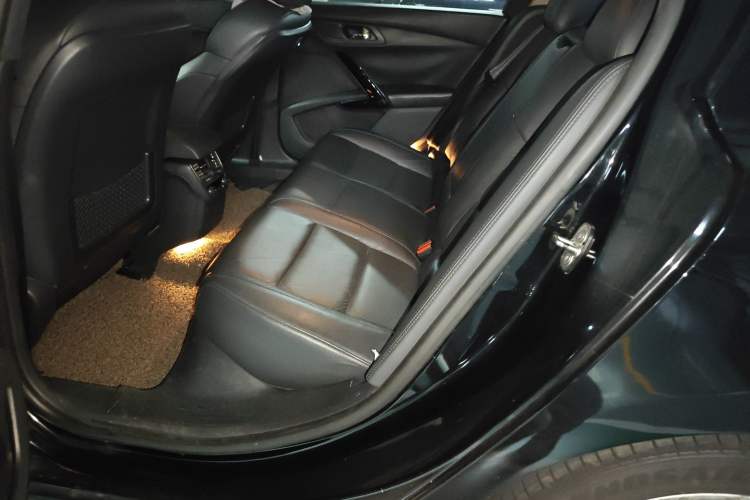 Used Peugeot 508 2012 2.0L Automatic Smart Enjoyment Version
