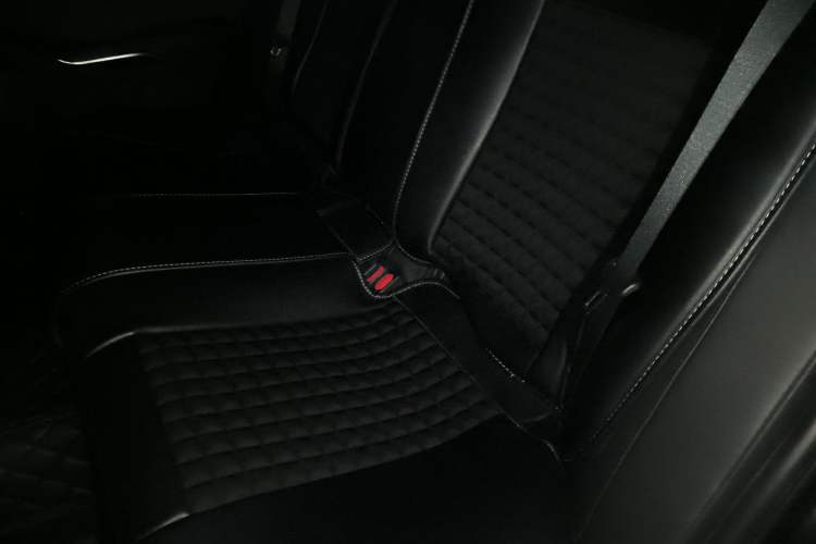 Used Toyota Avalon 2019 2.0L XLE Premium Edition China VI