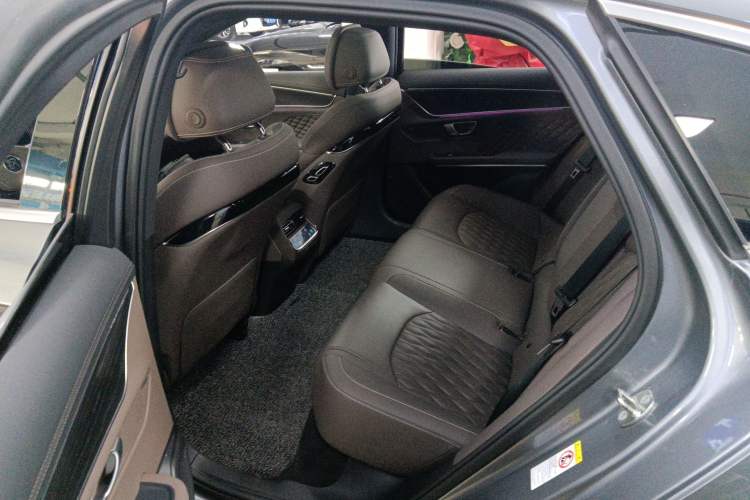 Used BYD Han 2023 DM-i Champion Edition 121KM Prestige Model