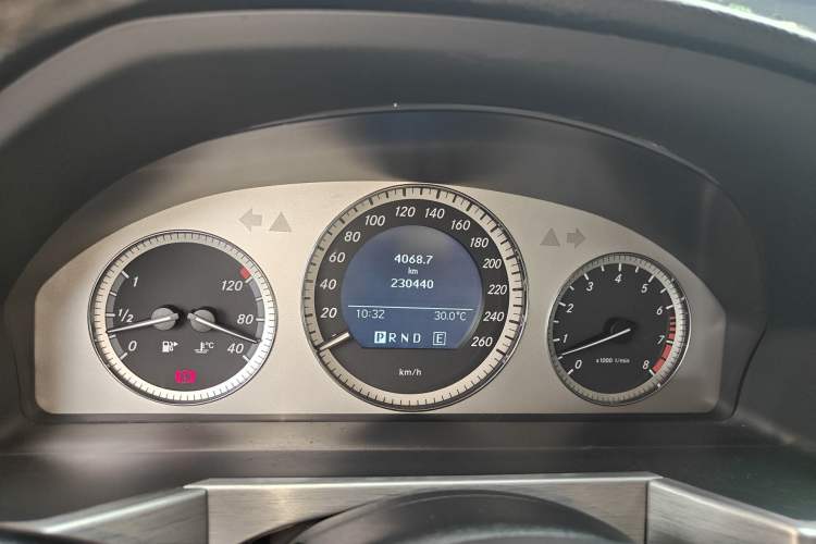 Used Mercedes-Benz GLK-Class 2011 GLK 300 4MATIC Dynamic Model
