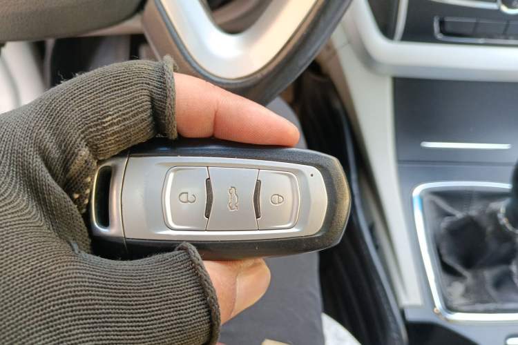 Used Geely Auto Emgrand 2014 Sedan 1.5L Manual Elite Model