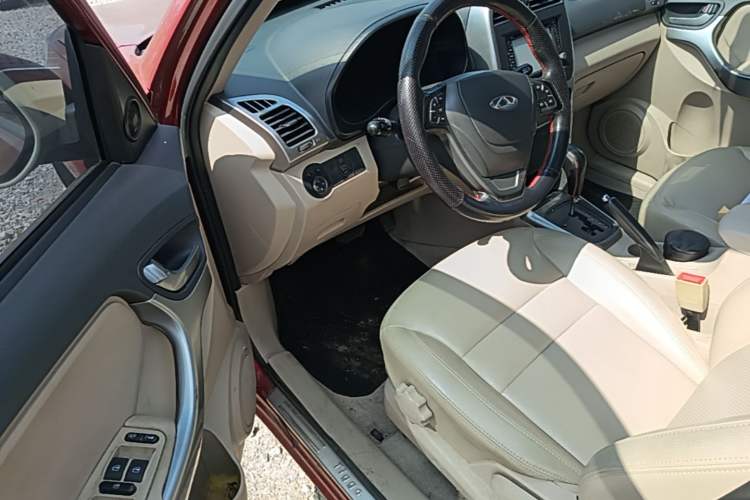 Used Chery Tiggo 3 2014 1.6L CVT ZhiShang Edition
