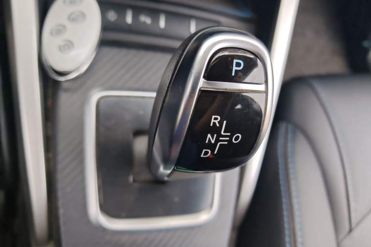 Used BYD Yuan New Energy 2018 EV360 Smart Connect Cool Edition Gear Lever