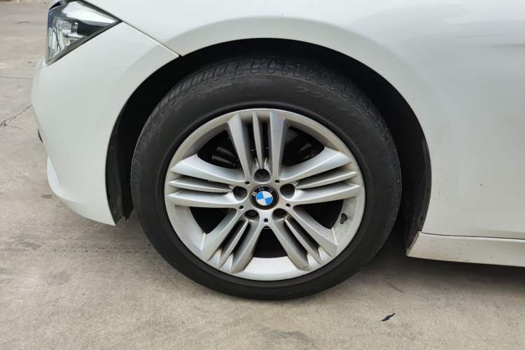 Used BMW 3 Series 2016 320i Fashion Model
