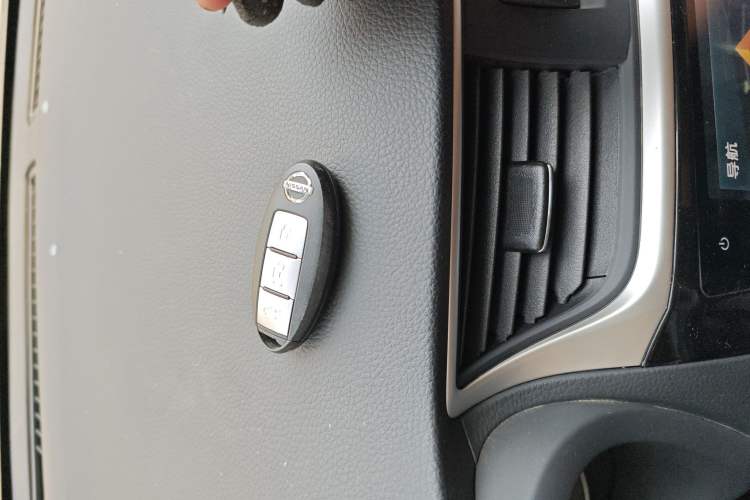 Used Nissan Sylphy 2019 1.6XV CVT Smart Connect Luxury Edition China VI Standard