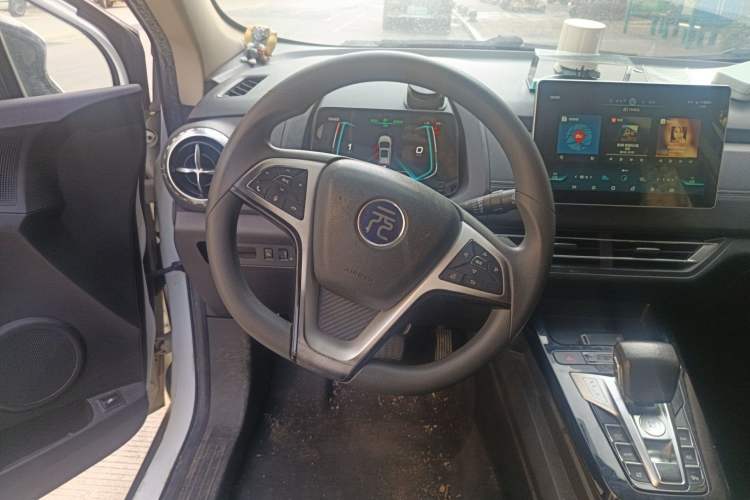 Used BYD Yuan New Energy 2019 EV535 Smart Connect Trendsetting Model