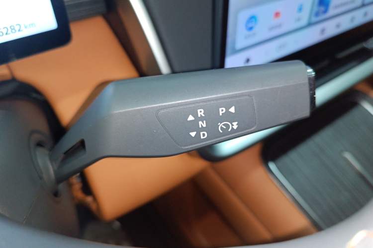 Used Dongfeng eπ eπ008 2025 210 Ultra Range-Extended Version 5 Seats
