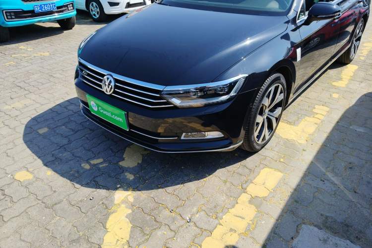 Used Volkswagen Magotan 2019 330TSI DSG Luxury Version China VI Standard
