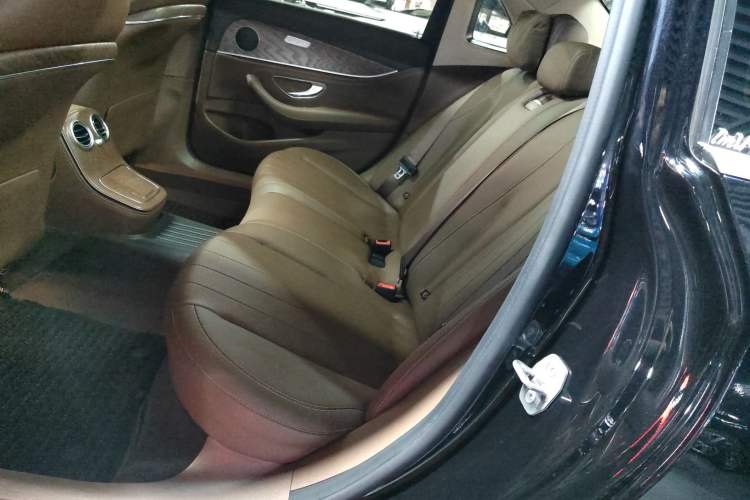 Used Mercedes-Benz E-Class 2022 Second Facelift E 260 L