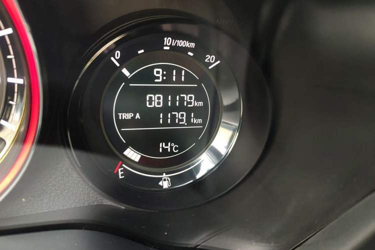 Used Honda XR-V 2017 1.5L LXi CVT Classic Edition Odometer Close Up