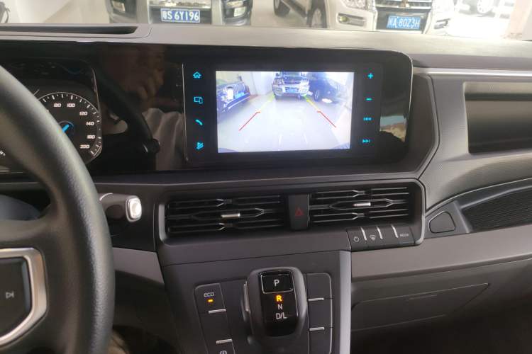 Used Ford Transit 2023 2.0T Gasoline Automatic Multi-Function Commercial Vehicle Short Wheelbase Low Roof 5/6 Seats