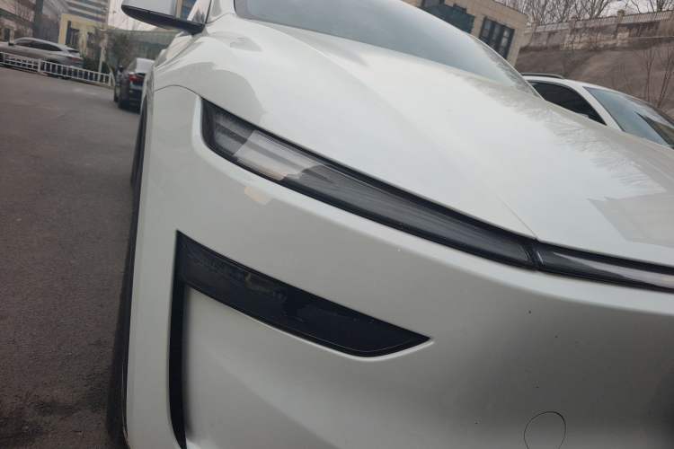 Used Tesla Model Y 2025 Rear-Wheel-Drive Version
