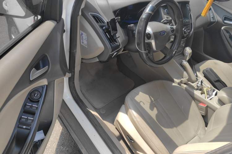 Used Ford Focus 2012 Sedan 1.6L Automatic Prestige Model