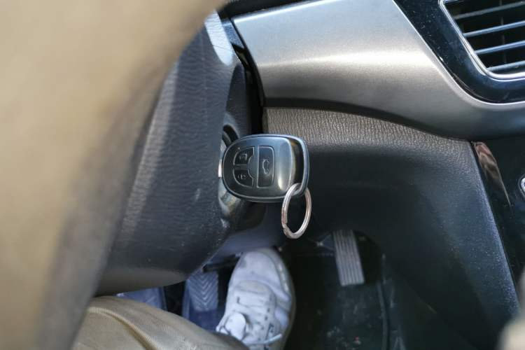 Used CHANGAN KAICHENG Oushang A600 2016 1.5L Manual Luxury 7-Seater Vehicle Key