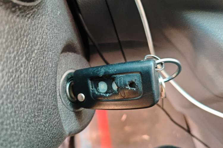 Used Foton Toano 2022 2.0T Manual Tongtu Multi-Function Long Wheelbase Mid-Roof Single-Tire 5/6/7/9-Seater 4F20TC3