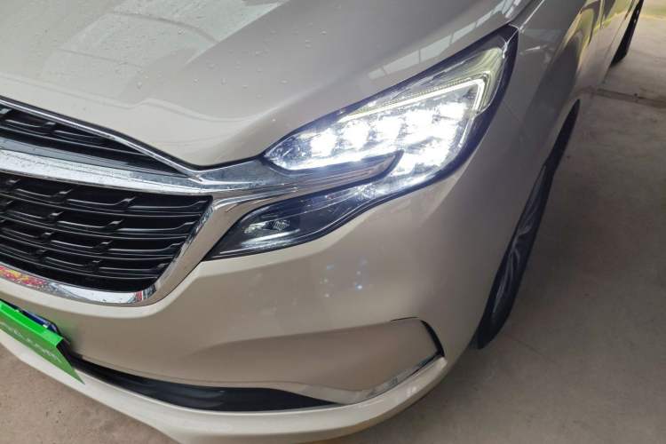 Used Buick GL8 2022 ES Landtrek 653T Comfort Edition