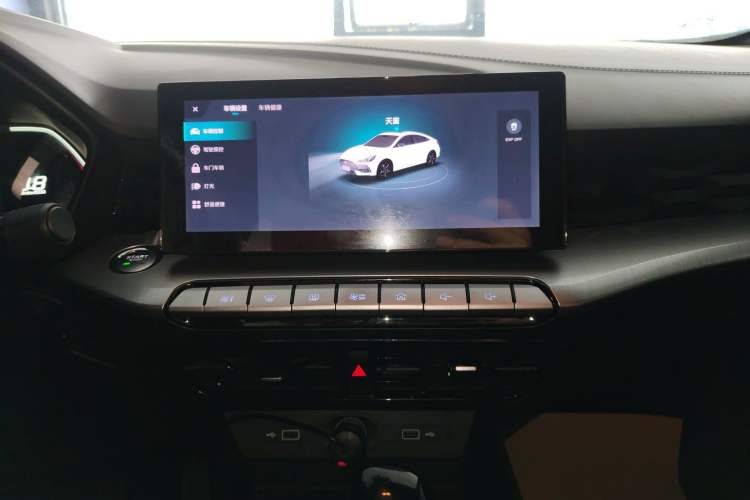 Used MG 5 2022 180 DVVT CVT Youth Luxury Edition
