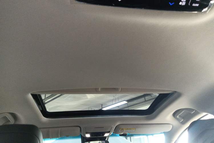 Used Honda Elysion 2024 2.0L eHEV Luxury Edition