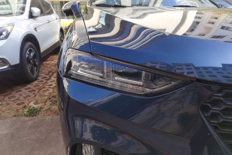 Used Wey VV7 2019 Upgraded Model 2.0T Flagship Version China V Standard
