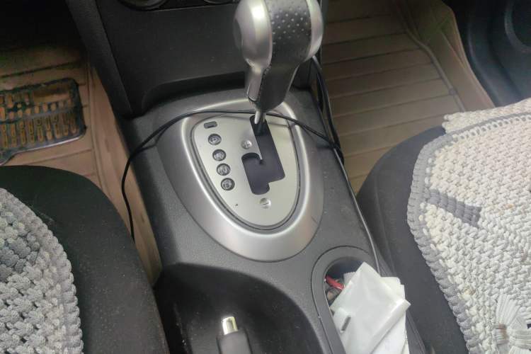 Used Nissan Qashqai 2012 2.0 XL Fire CVT 2WD Gear Lever