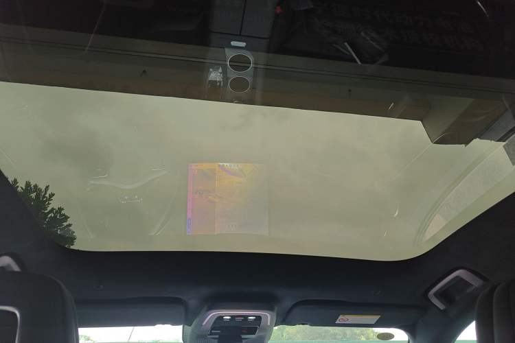 Used Zeekr 001 2026 95° All-Wheel-Drive Max Edition Headliner