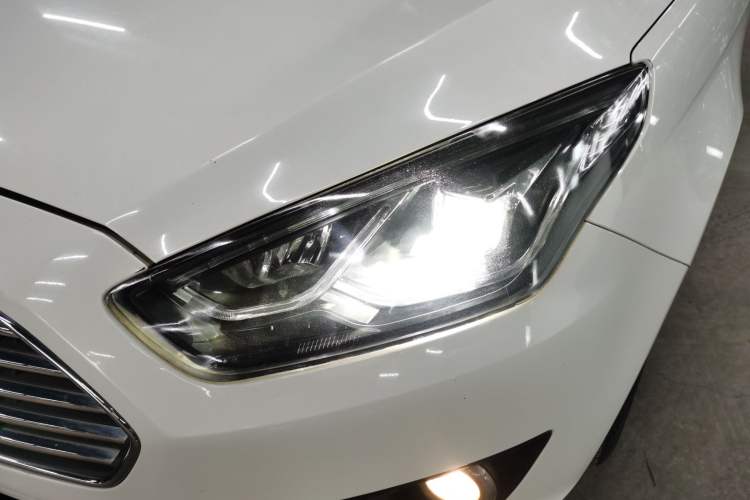 Used Ford Escort 2015 1.5L Manual Comfort Model
