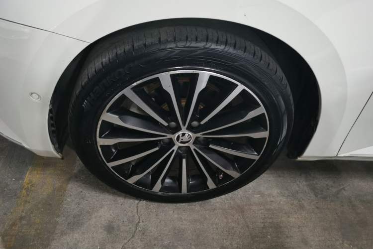 Used Skoda Superb 2016 TSI330 DSG Smart Drive Edition
