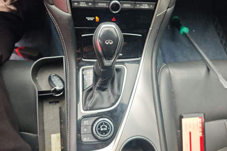 Used Infiniti Q50L 2018 2.0T Enjoyment Version China VI Standard
