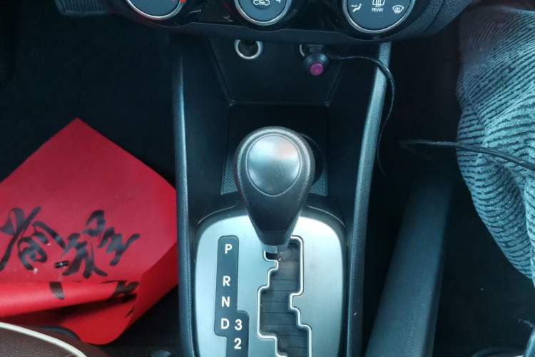 Used Kia K2 2015 Sedan 1.4L Automatic GLS
