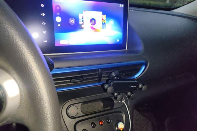 Used ORA White Cat 2020 360 km Luxury Version Audio And AC Panel