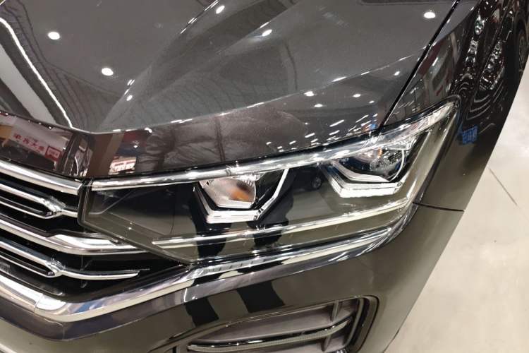 Used Volkswagen Tayron 2020 280TSI Two-Wheel Drive Luxury Connect Edition