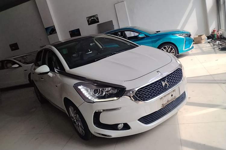 Used DS 5 2015 1.6T Elegant Edition THP160 Exterior 1