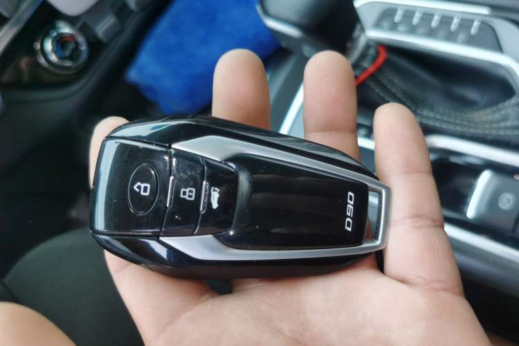 Used SAIC MAXUS D90 2017 2.0T Automatic Two-Wheel Drive - Uranus