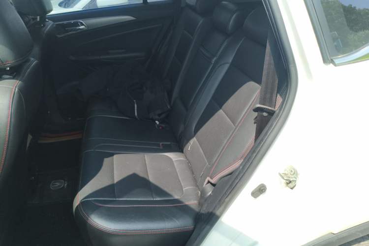 Used CHANGAN CS75 2014 2.0L Manual Luxury Version China IV Standard
