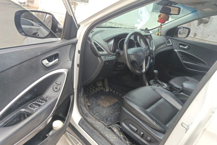 Used Hyundai Santa Fe 2013 2.4L Automatic Two-Wheel Drive Smart Version