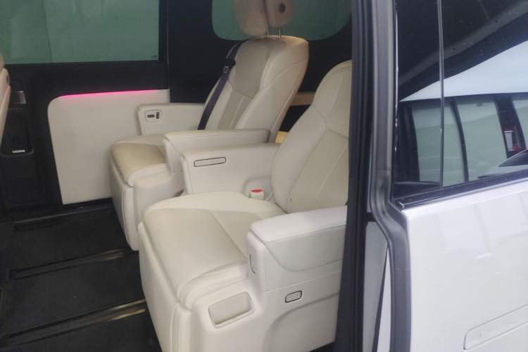 Used Li Auto MEGA 2025 Home Family Special Edition Left Rear Seat