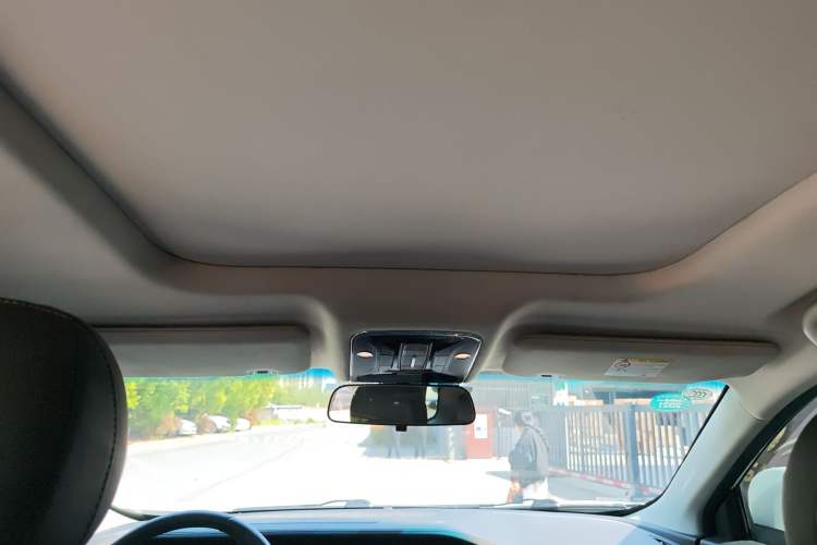 Used JETOUR X90 2020 1.6T DCT Shadow Edition 7-Seater Headliner