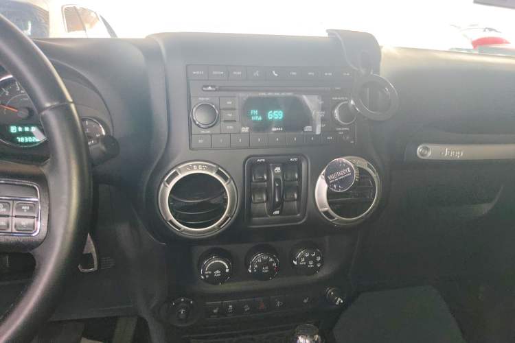 Used Jeep Wrangler 2017 3.0L Sahara Four-Door Comfort Edition
