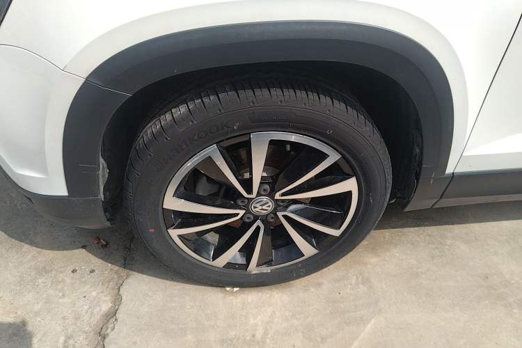 Used Volkswagen Tharu 2020 280TSI Two-Wheel Drive Luxury Edition China VI Standard Left Front Wheel Hub